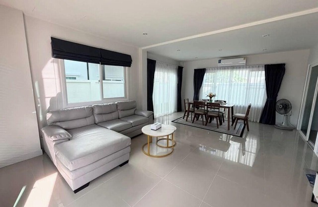 3-bedroom house in tranquil Tambon Thep Krasatti with hi-speed WiFi