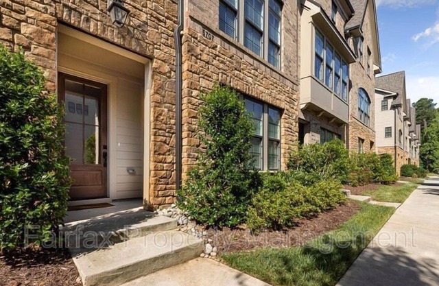 3 Bedroom Townhome L-555039 by Houzlet