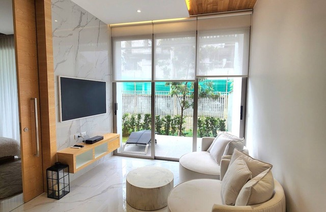 3-bedroom villa in superb Tambon Choeng Thale with AC