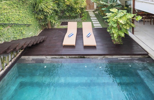 3 Bedroom villa 5min near Batu Bolong Beach