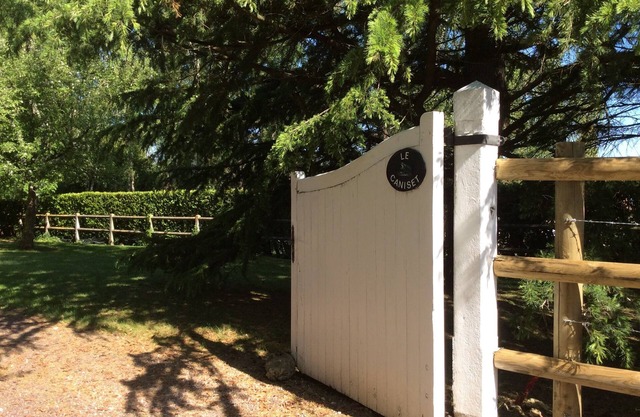 3 km from Deauville large family house with sea view