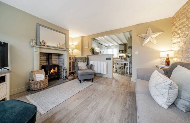 3 Lavender Cottage - sleeps 4 guests in 2 bedrooms