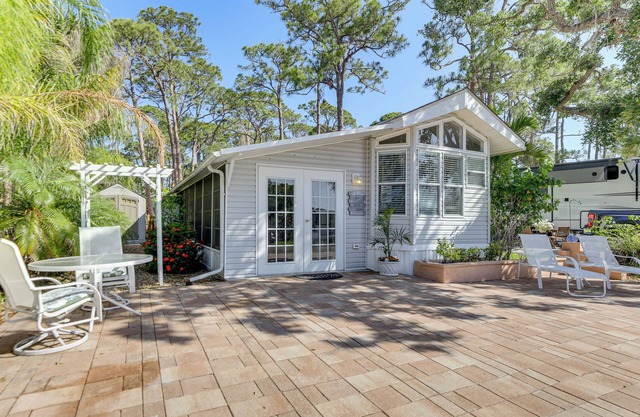 3 Mi to Nokomis Beach: Resort Home in Florida
