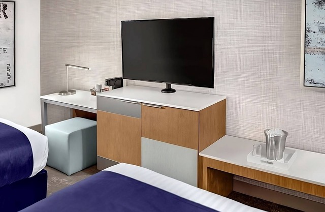 3 x Elevate 2 Queens at The STRAT Hotel, Casino & Tower