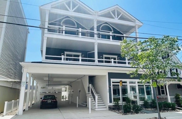 30 42nd Street, Unit:East