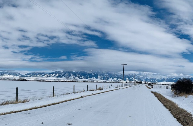 360 degree Mountain Views in quiet setting