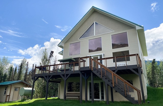 360 mountain views- Cozy cabin with room for all