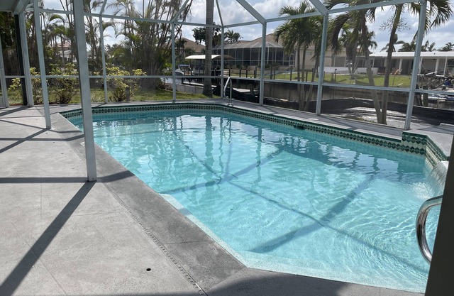 3BD/3BA w/Electric Dock/Heated Pool; WINTER VACA; Gulf Access – BUDGET FRIENDLY!