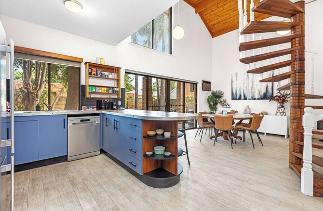 3BDR Urban Family Retreat - Subiaco