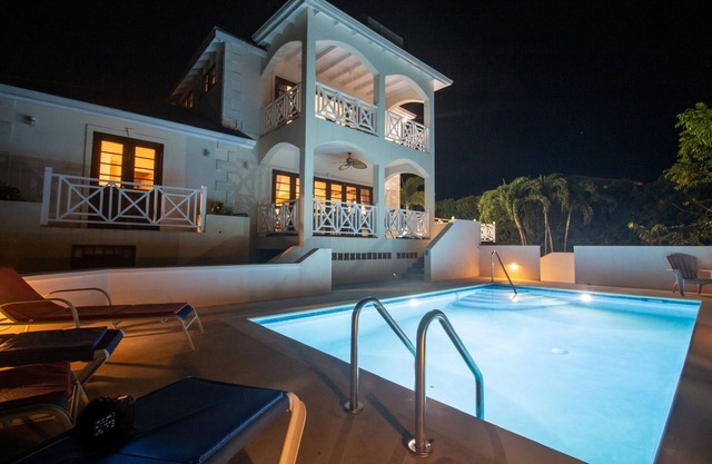☆ 3Bdrm 3.5 Bath Private Home w Brand New Pool Steps to Beach