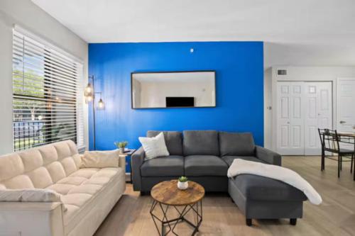 3BEDS, Resort, Pool, near UT 5mins to Downtown