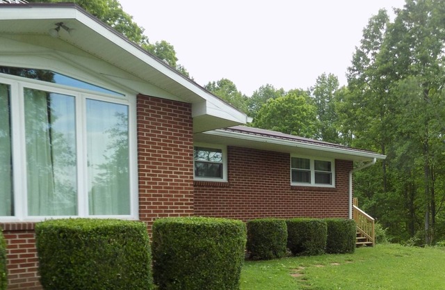 3BR/1BA Private Suite - Private Entrance, Deck, Bedrooms, and Exclusive Bathroom