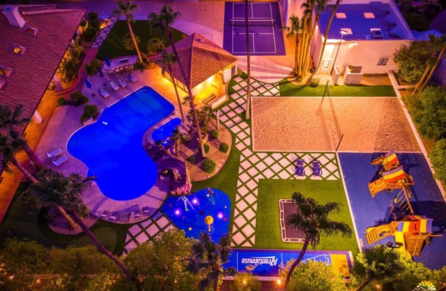 3Mill$Waterslide Paradise+Vball+IndoorBball+Golf