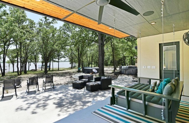 3rd NT. FREE Aug/Sept-Luxury Waterfront! Kayaks Hot Tub Dock