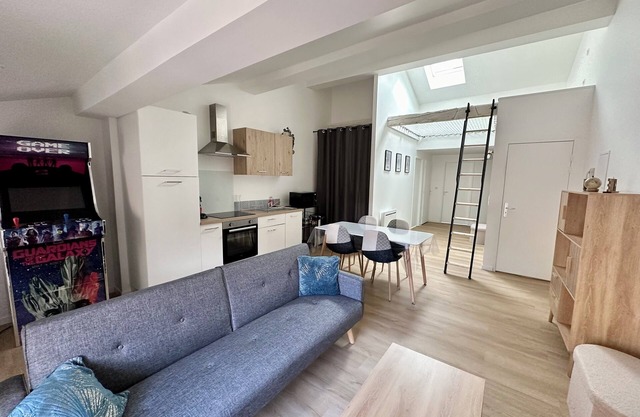 4-bed family apartment with hanging net and arcade terminal