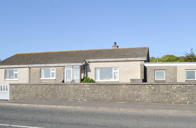 4 bedroom accommodation in Port William, near Newton Stewart