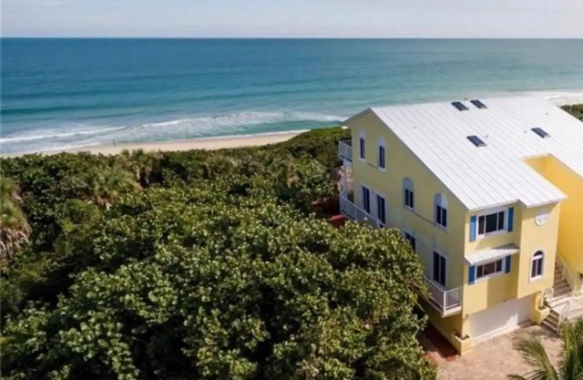 4 bedroom Beachfront property In Melbourne Beach, Florida’s East Coast