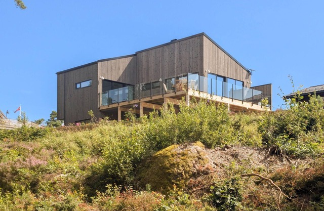 4 bedroom gorgeous home in Tromøya