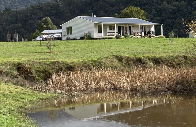 4 bedroom home with Private River Frontage!