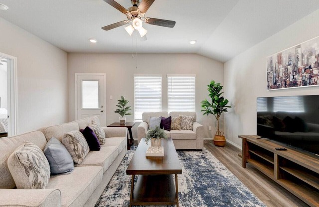 4 Bedroom House In Temple with 4 Beds