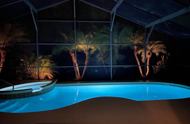4 Bedroom Private Pool+Spa Home 8 Miles to Disney