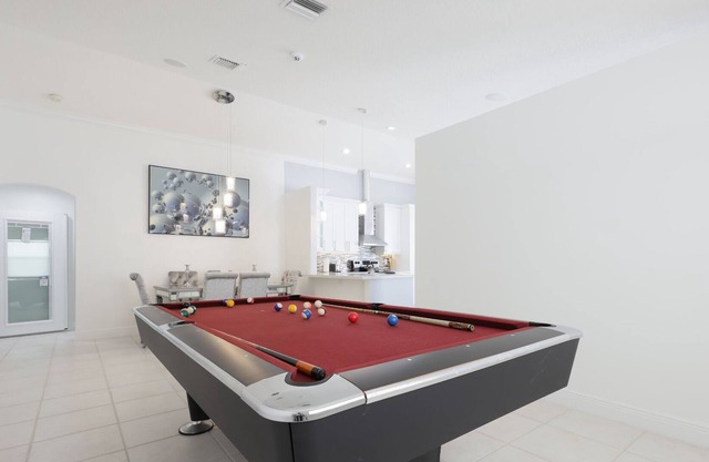 4 Bedrooms Paradise with Tiki Hut, Pool and office