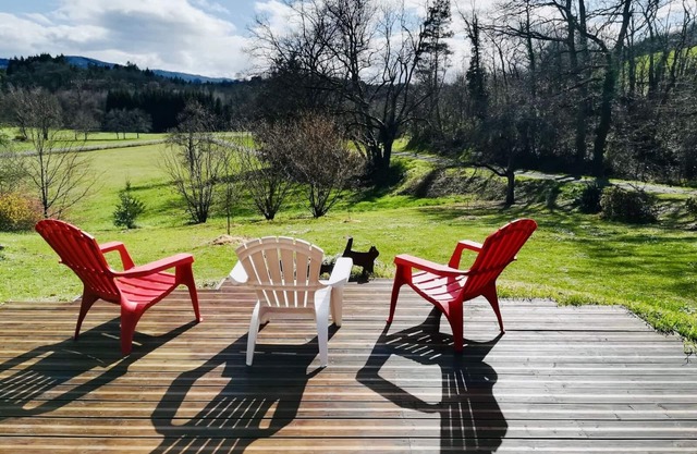 4* Large, comfortable house for 8-10 people with horses, goats and chickens