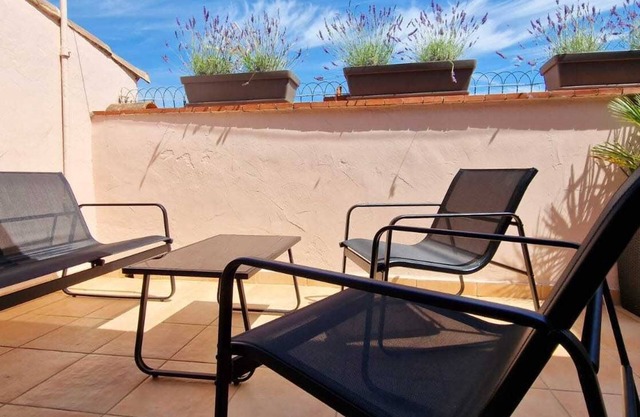 4 : Le Saint Joseph city center of Antibes with AC