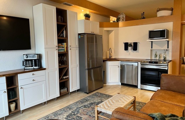 4 Min to Ocean Getaway Condo Palm Coast FL