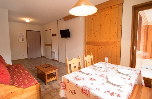 4-Person Apartment with Terrace in Aussois, Parking Included