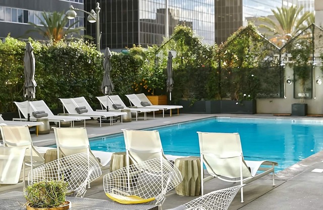 4 Pet-Friendly Units, Family Fun, Comfortable Getaway Near LA's Landmarks, Pool!