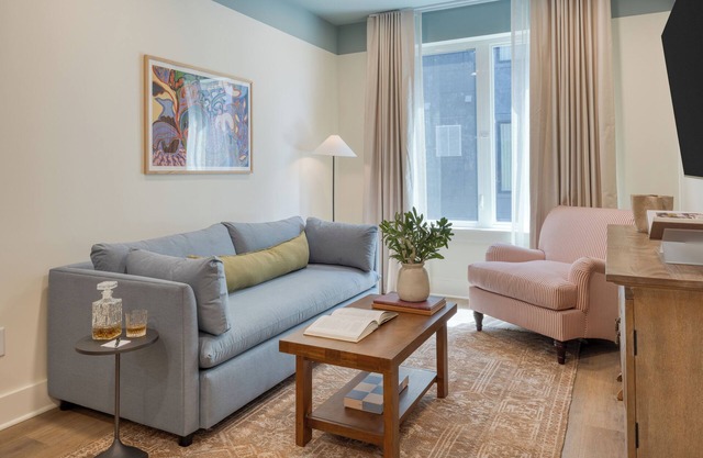 4 Private Suites, King Beds, Rooftop + Courtyard