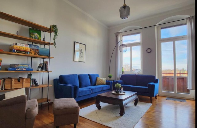 4 Raum Wohnung mit Balkon auf 120sqm in Top Lage