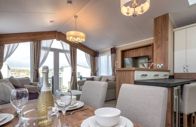 41 Gimblet Rock in the beautiful Pwllheli