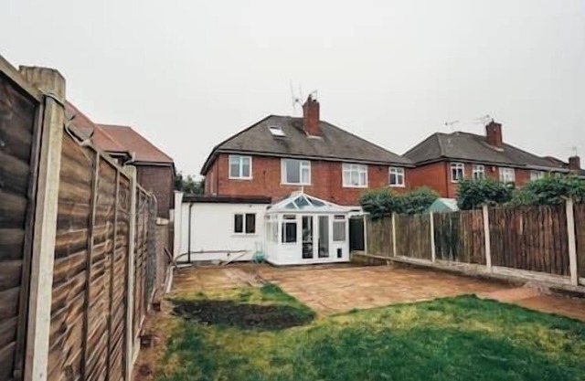 4BR Family Home Self Check In Parking | By DerBnB