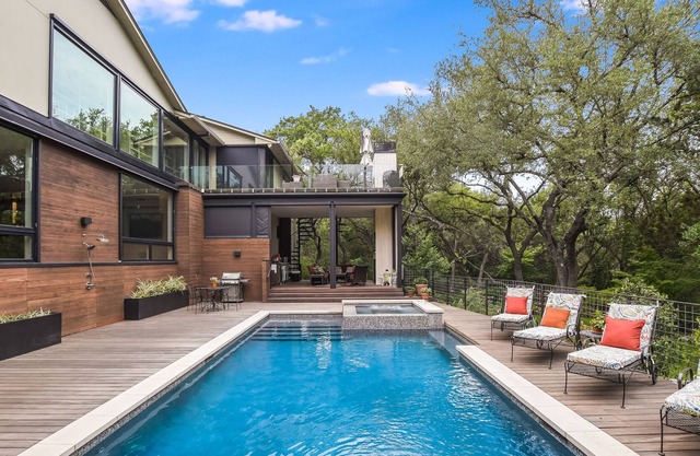 4th Nt Free* I Above Chaparral I Groups I 5mi to Downtown|Pool&Spa IRoof Deck