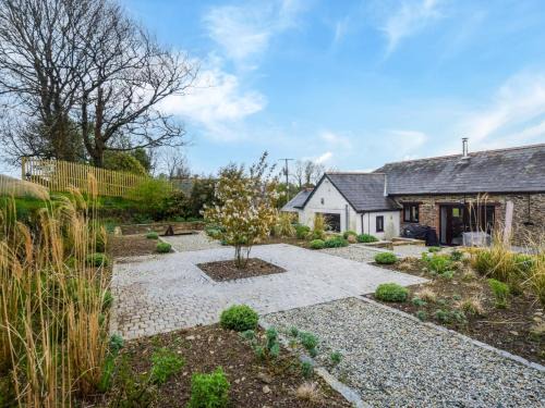 5 Bed in Looe 86136