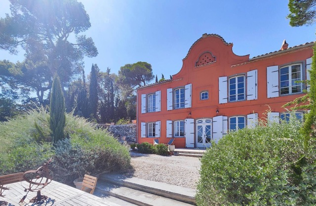 5 bedroom beautiful home in Ouveillan