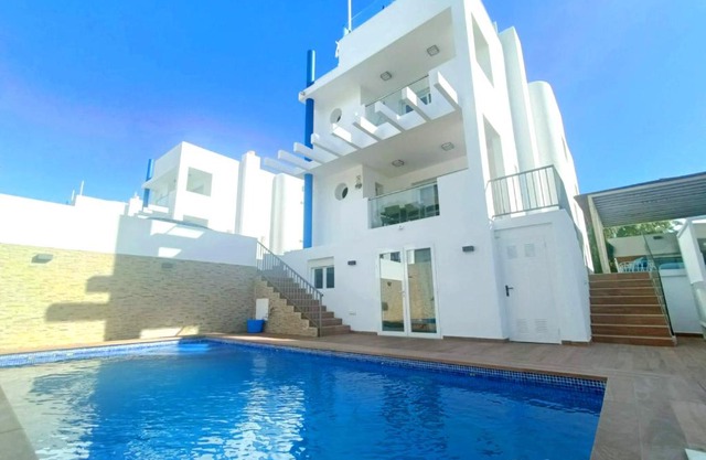 5 bedroom villa in Cala Vadella