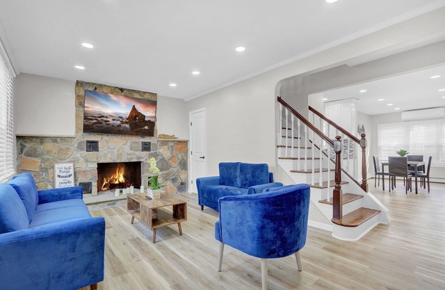 5 Bedroom Spacious Modern Oasis/15 Minutes from JFK