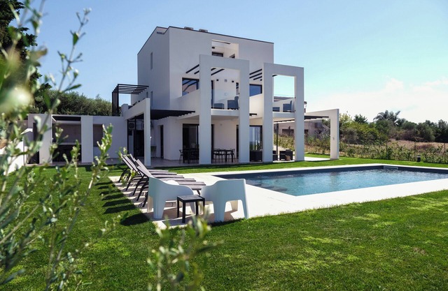 5 Bedroom Villa in Partinico