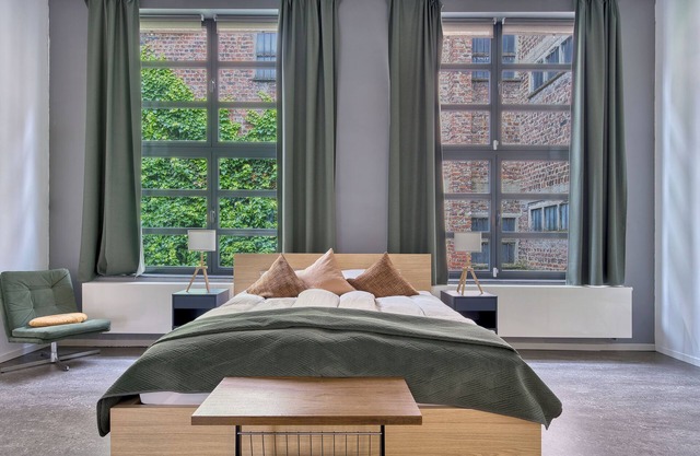 5/Comenstay.be/Luxury 200m2 Romantic LOFT w/Jacuzzi+Sauna+GameRoom+Terrace