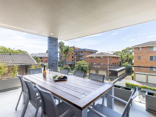 5 Kingfisher, 5-7 Ondine Close, Nelson Bay, luxury apartment with Wifi and air conditioning