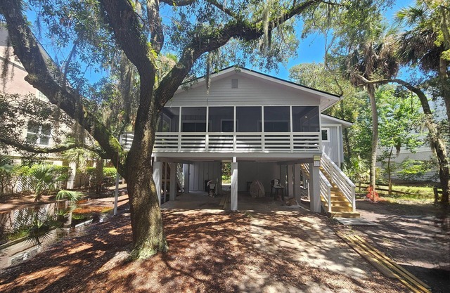5 Laurel Lane ~ Steps to Beach | Renovated in 2025!