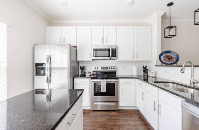 5 MIN FROM DOWNTOWN ~ TWO YEARS OLD