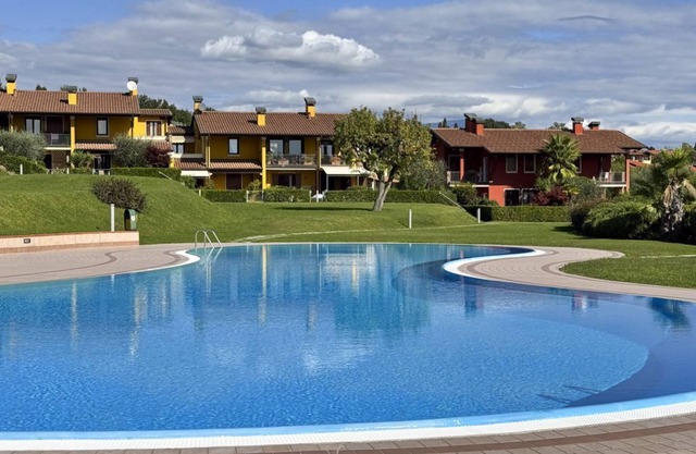 [5 Min from Lake Garda] with Free Swimming Pool