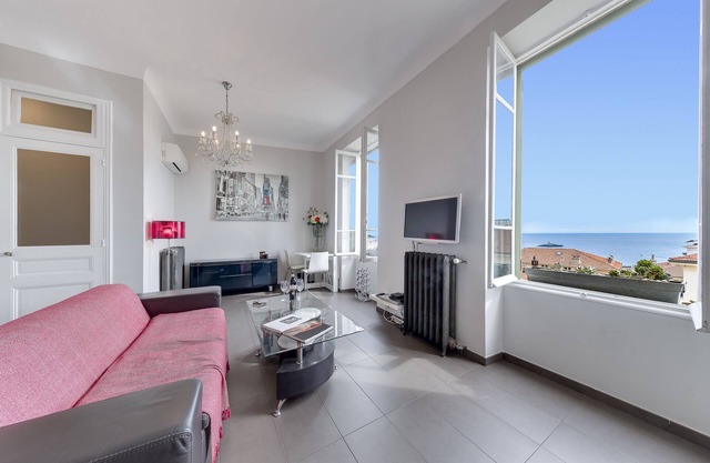 5 MINS WALK HEART OF MONTE CARLO & CASINO SQUARE! NEAR GRIMALDI FORUM! SEAVIEW!