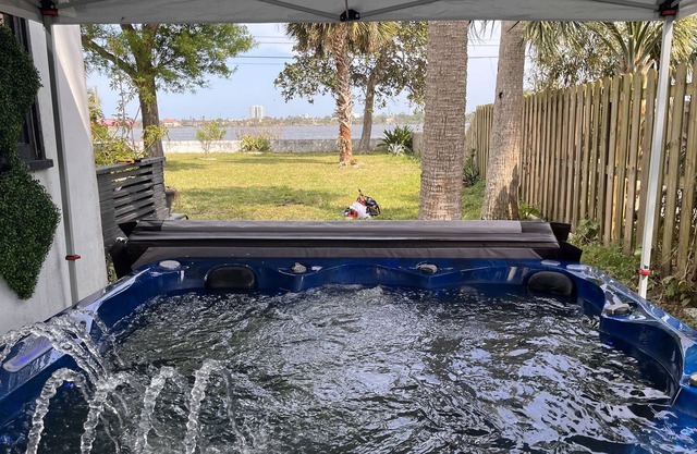 5 minutes from the beach overlooking the river!