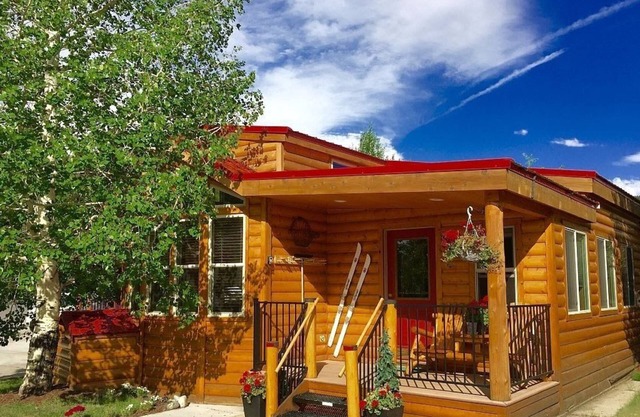 “5 Star” Breckenridge Chalet 5 min to gondola.