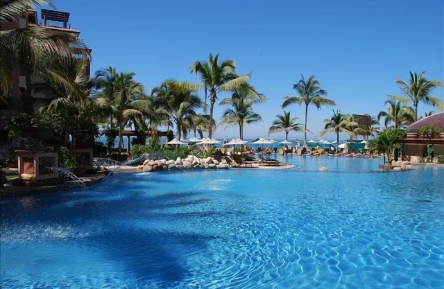 5 Star Villa La Estancia - Puerto Vallarta Ocean View Resort